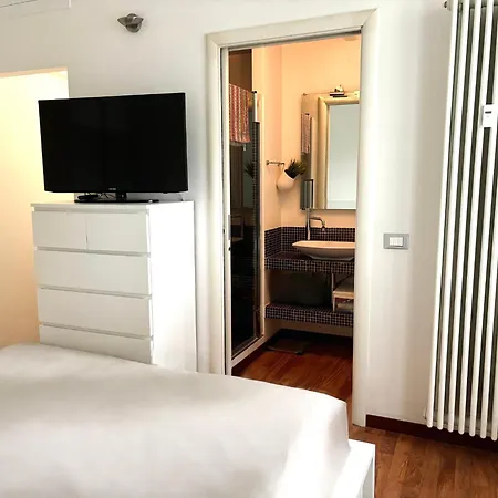 Mi001 - Milano, Moderno Bilocale In Zona Isola